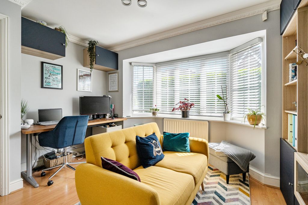 Property photo 2 of 26 1441157-10-69d8Fc...