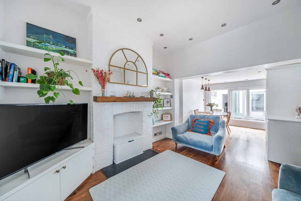 Property photo 1 of 19 Picture No. 07