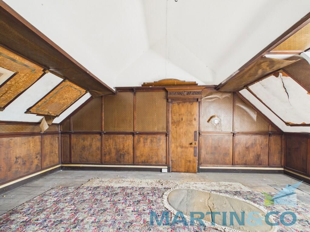 Property photo 2 of 40
