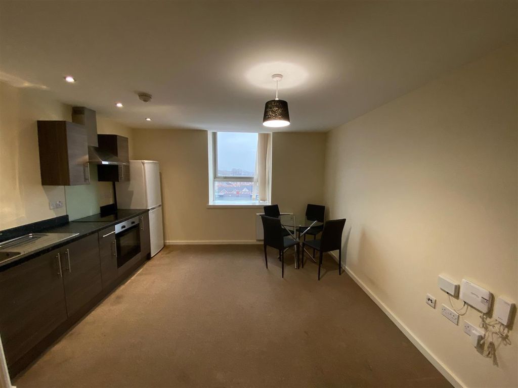 Property photo 3 of 8