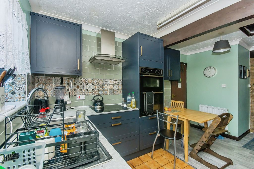 Property photo 3 of 20