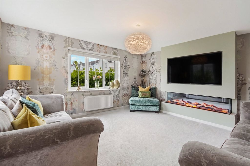 Property photo 2 of 21 Picture No. 23