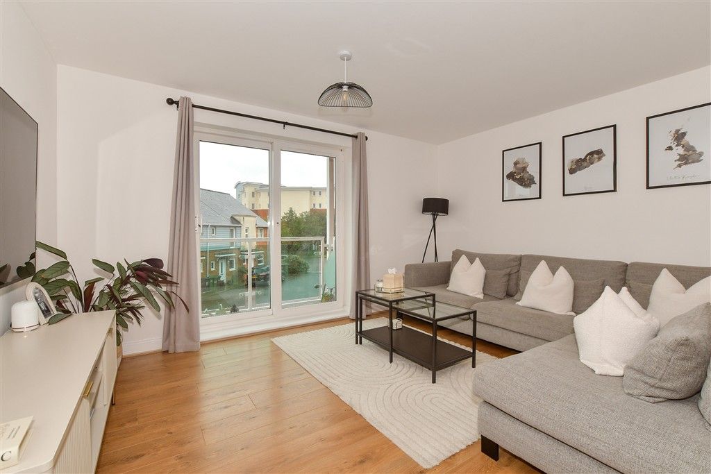 Property photo 1 of 15 Lounge/Dining Room