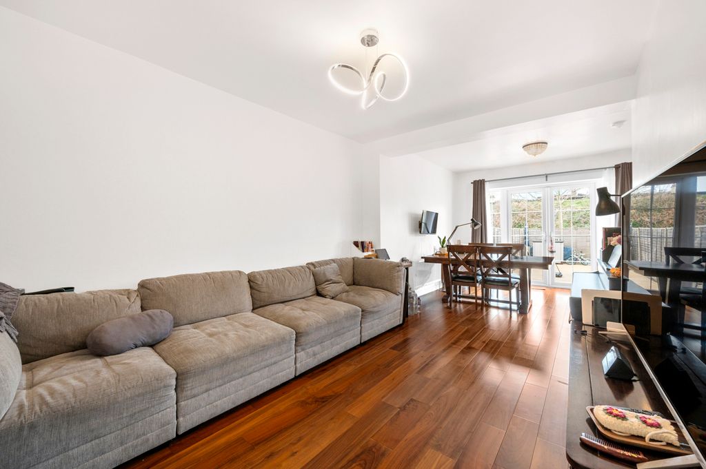 Property photo 2 of 22 Picture No. 06