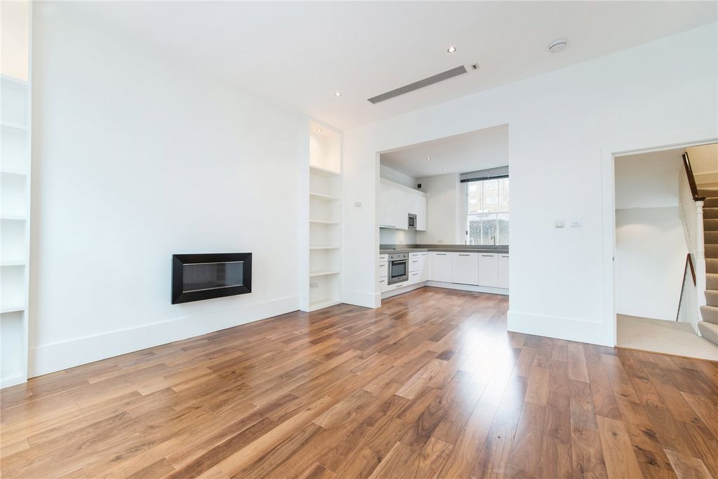 Property photo 1 of 12 Reception Room