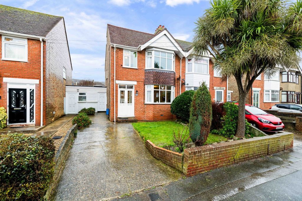 Property photo 1 of 13