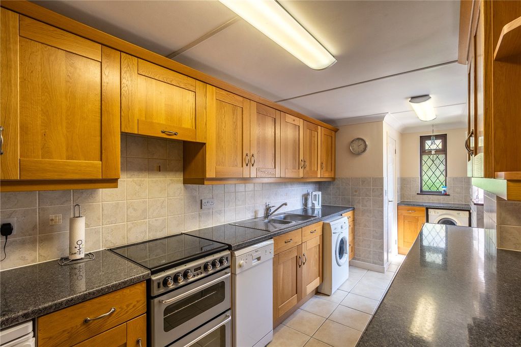 Property photo 2 of 27 Picture No. 06