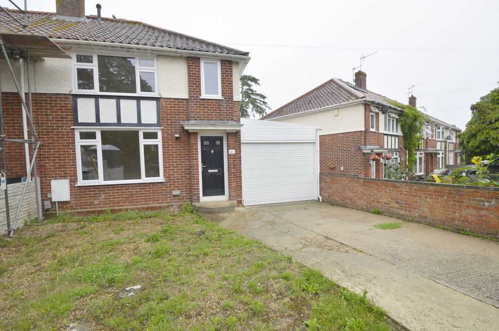 Property photo 1 of 9