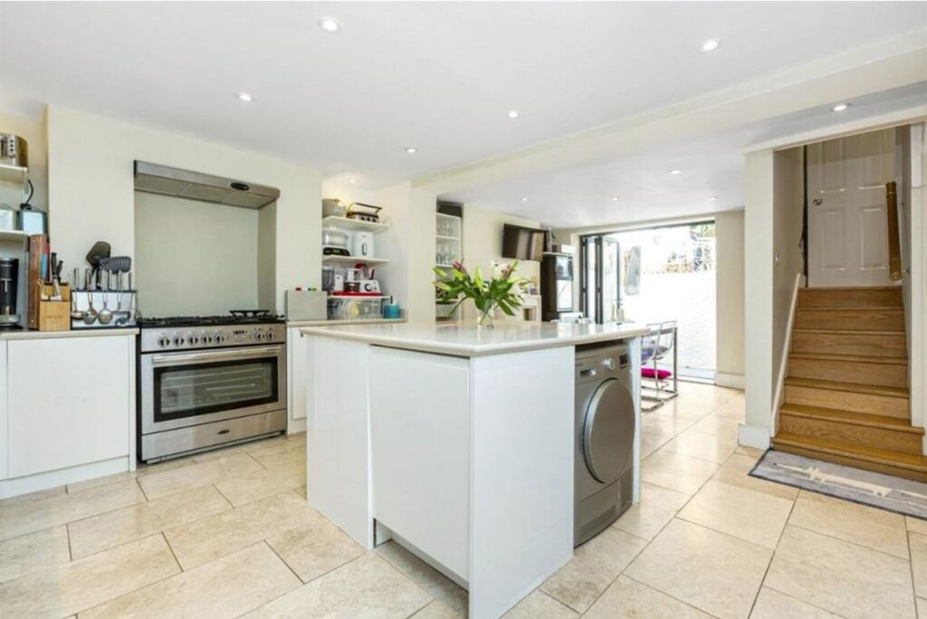 Property photo 3 of 8 A085i00000Usvd9Aap_Cso240290_07.Jpg