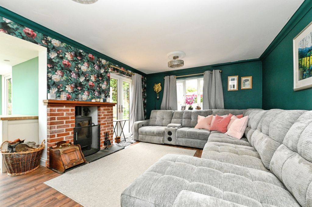 Property photo 3 of 20