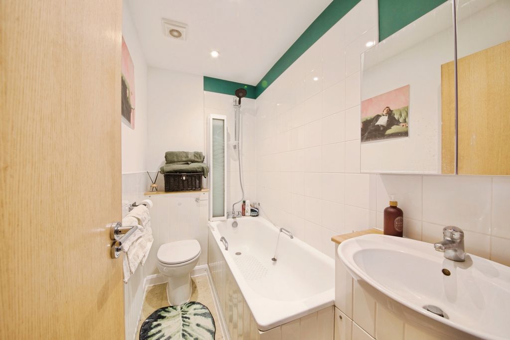 Property photo 3 of 9 Pbox-Img.Jpg