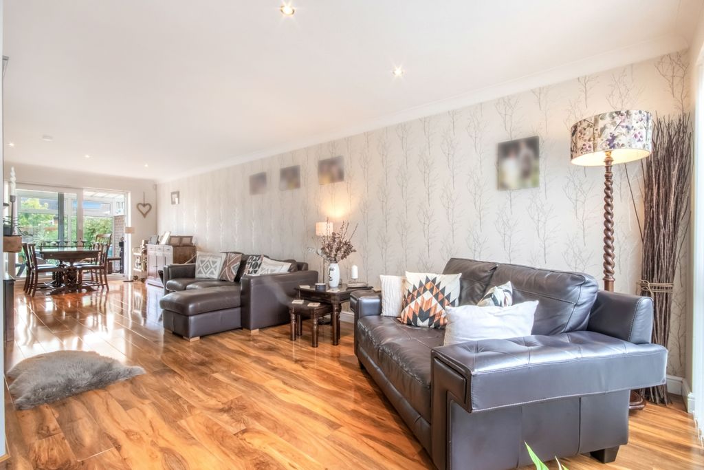 Property photo 3 of 22 Penrhyn-01