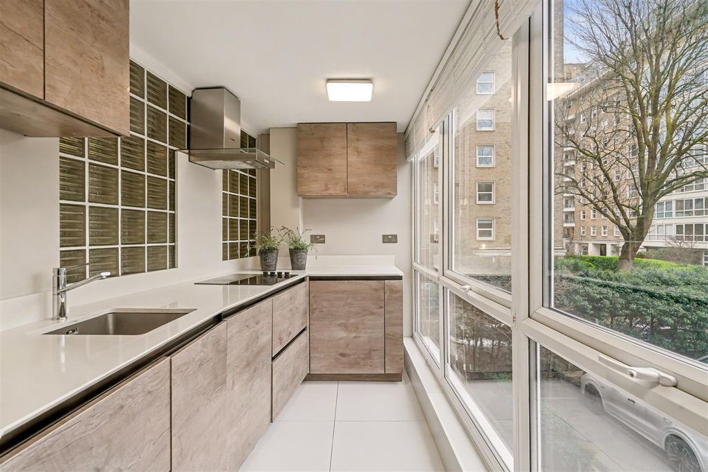 Property photo 3 of 11 Flat 83, Boydell Court Nw8 6Nh-No Watermark-9.Jpg