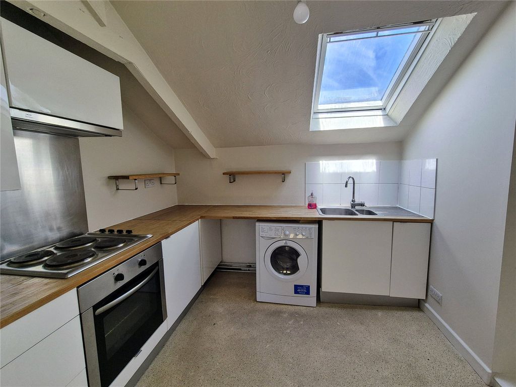 Property photo 3 of 5 Picture No. 05