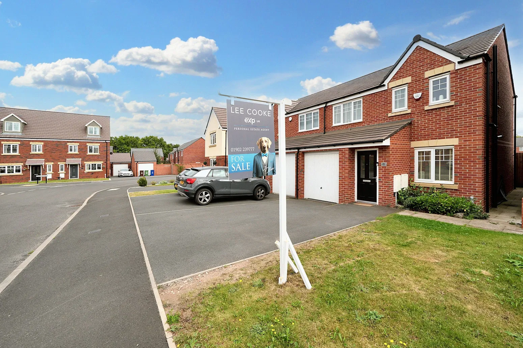 Property photo 1 of 31