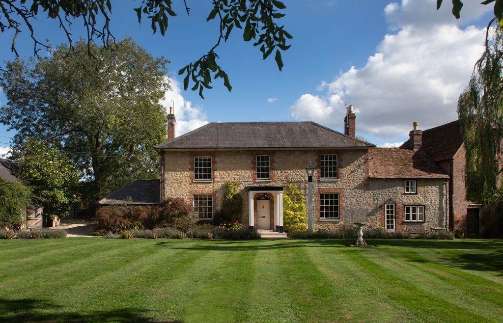 Property photo 1 of 21 Front Elevation