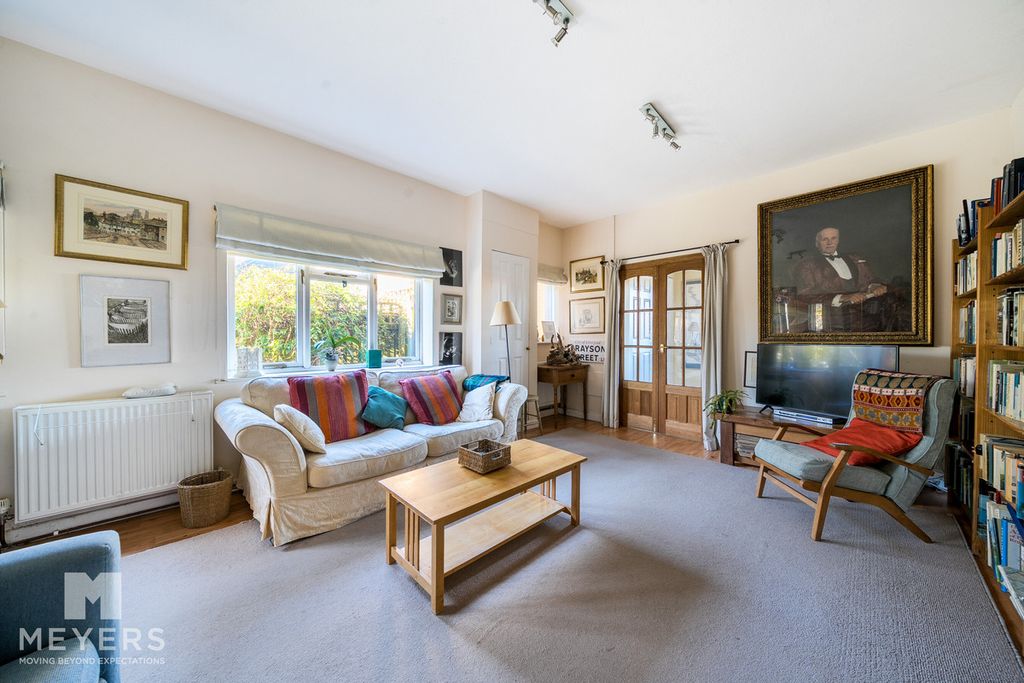 Property photo 2 of 23