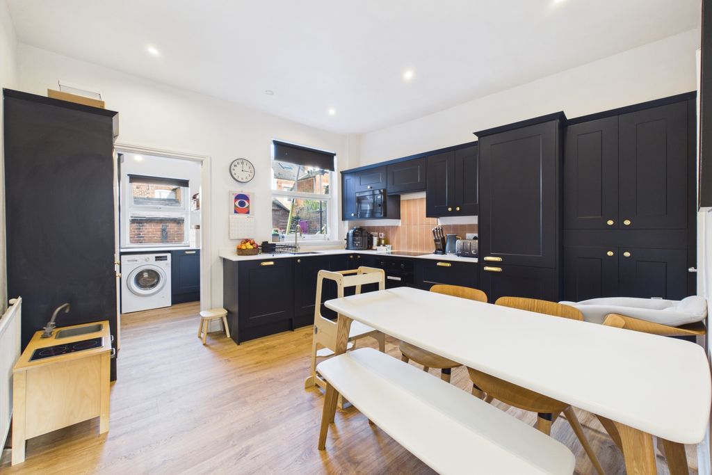 Property photo 3 of 18 Kitchen-Diner