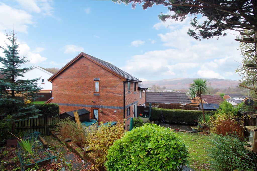 Property photo 2 of 16 Rear Garden