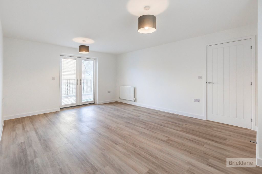 Property photo 2 of 13 Image