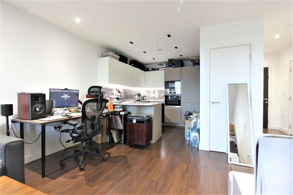 Property photo 2 of 9