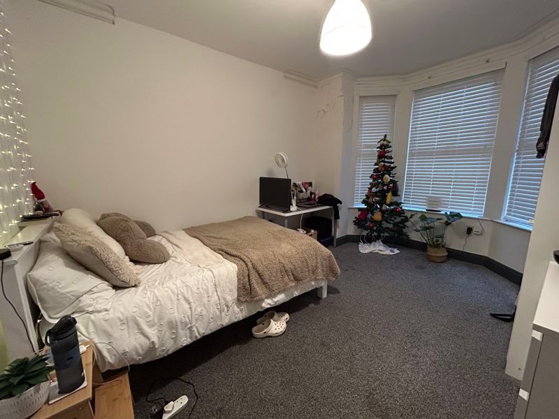 Property photo 3 of 9 Photo 4