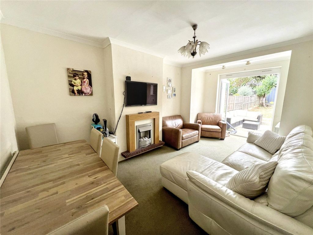 Property photo 3 of 18 Picture No. 06