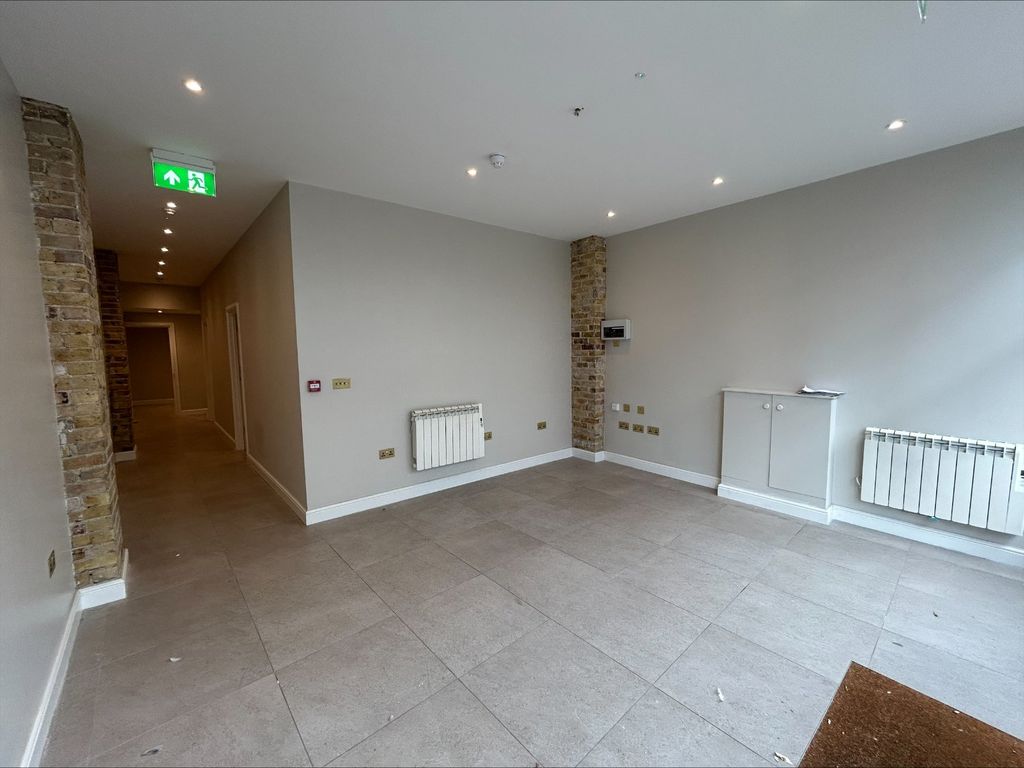 Property photo 2 of 9 Picture No. 07