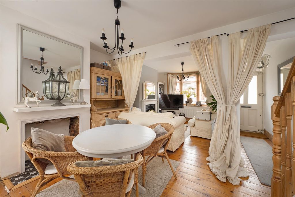 Property photo 2 of 14 Glebe Road, Margate