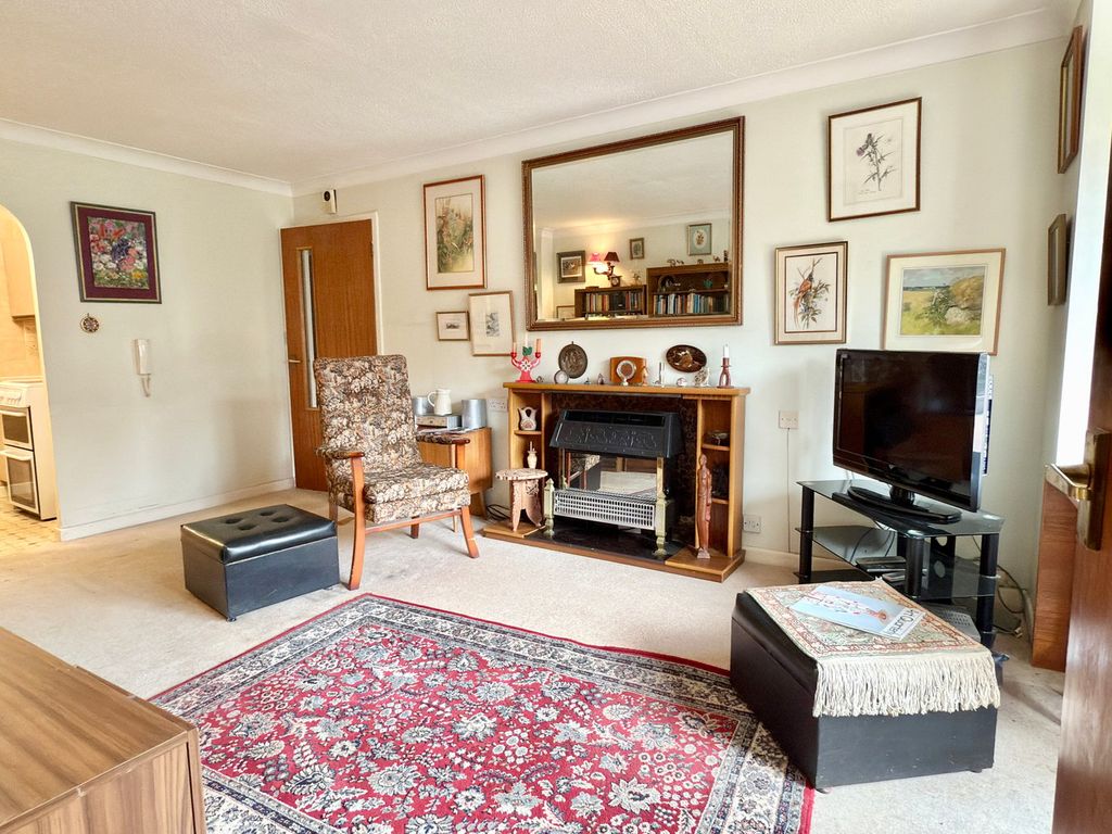 Property photo 3 of 8