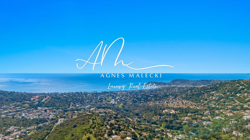 Property photo 1 of 16 Overlooking Cavalaire Bay With A Magnificent Sea View