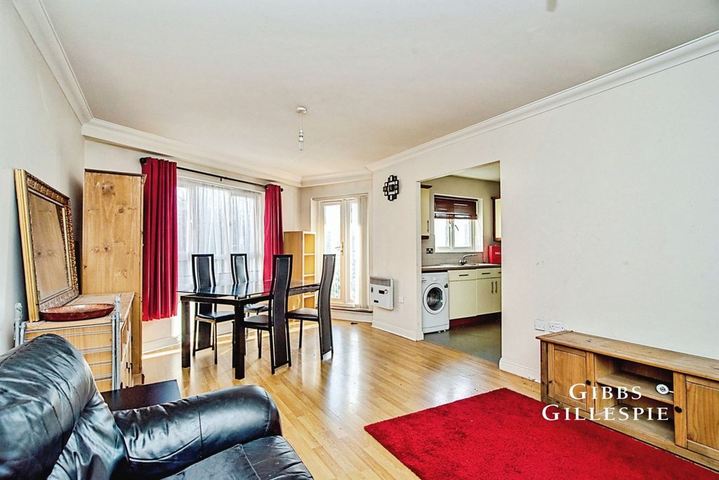 Property photo 3 of 8 Pbox-Img.Jpg