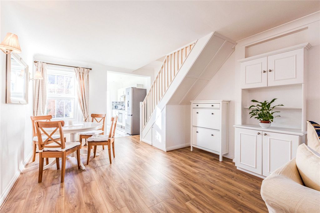 Property photo 2 of 17 Picture No. 10