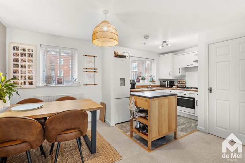 Property photo 2 of 8 Photo 6