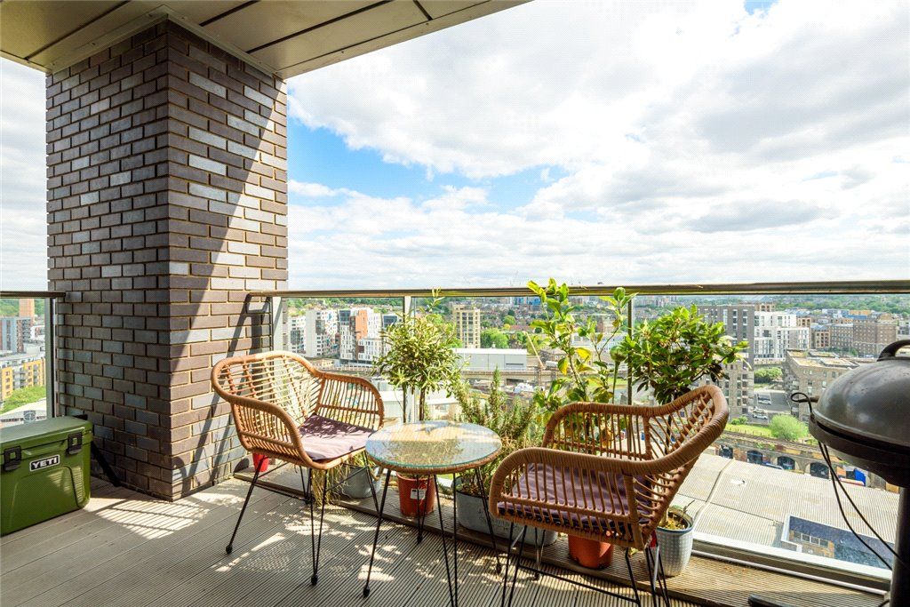 Property photo 3 of 16 Balcony