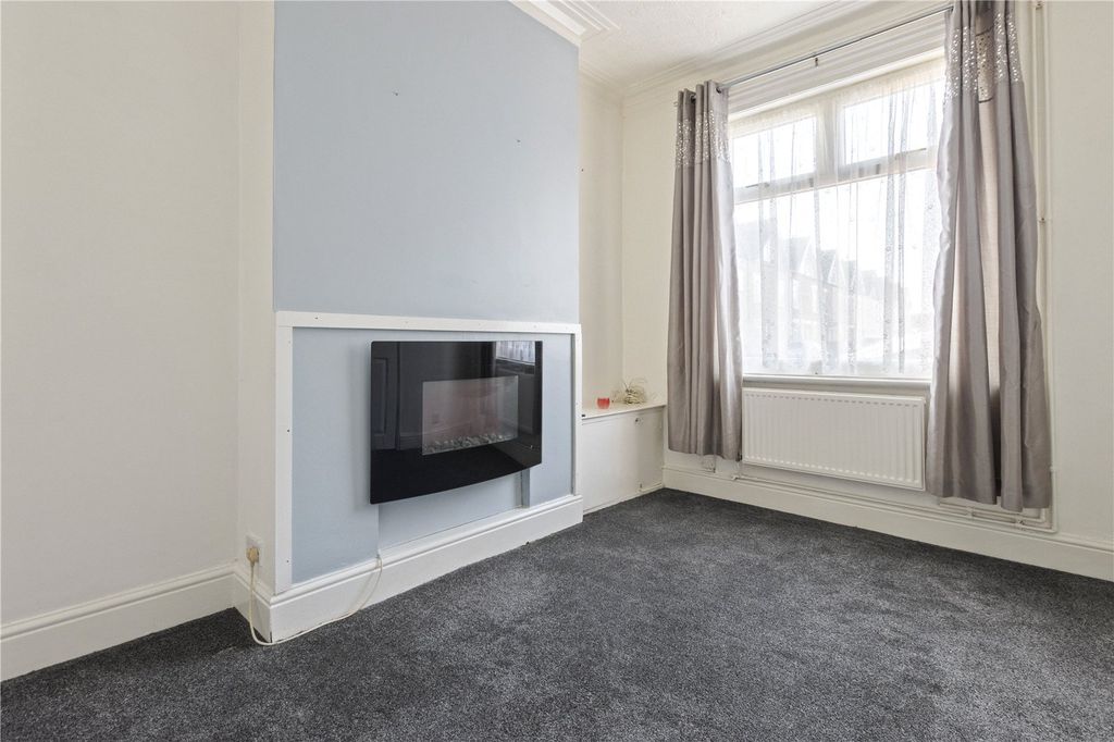 Property photo 2 of 21 Picture No. 07