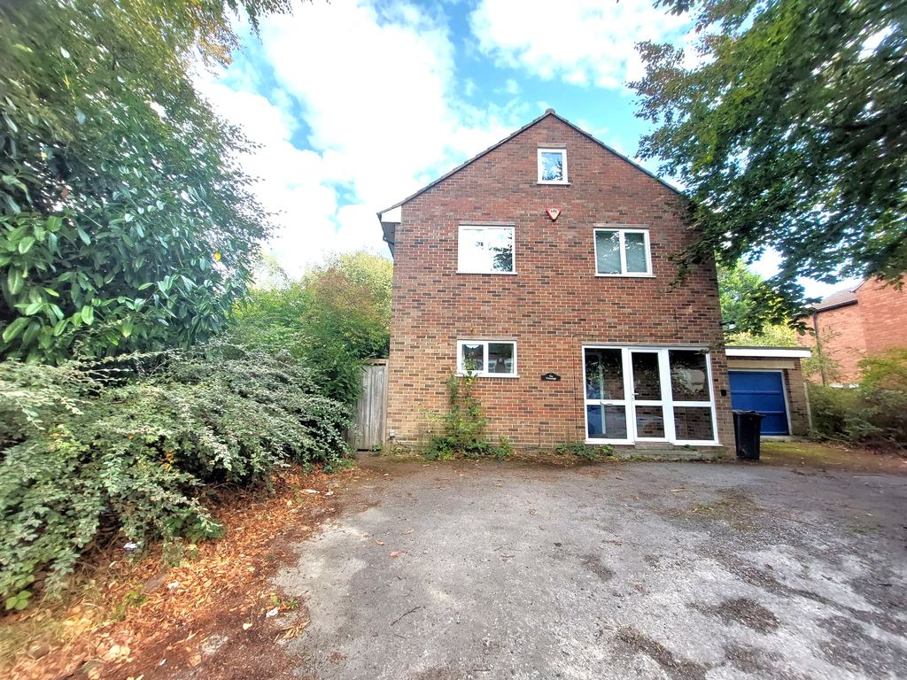 Property photo 1 of 11