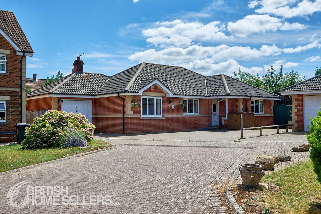 Property photo 1 of 27 Picture No. 12