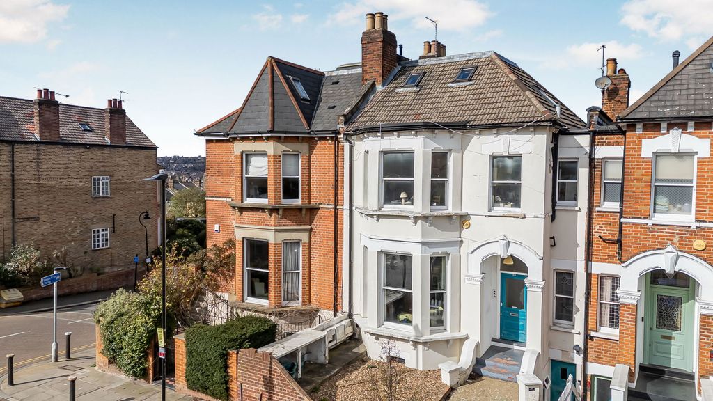 Property photo 1 of 10