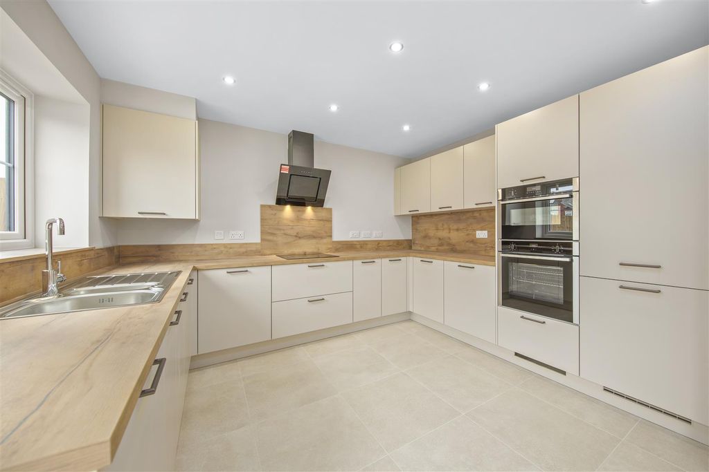 Property photo 2 of 10 Srje8Hwmz0Kaeljxgqtctq.Jpg