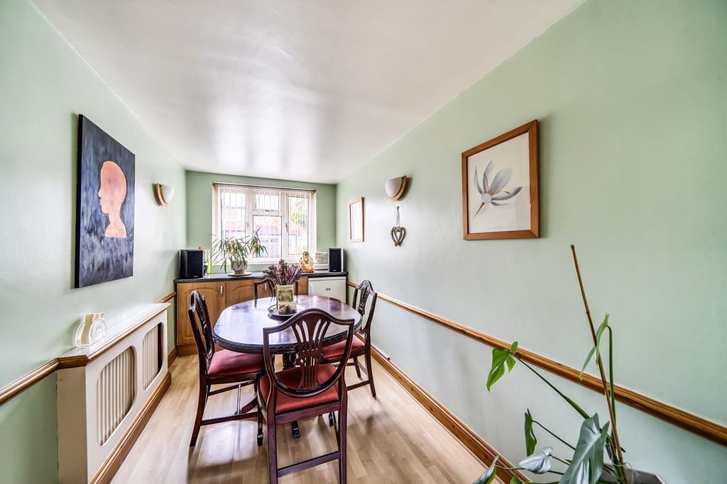 Property photo 3 of 23 1403336-17-6978ee...