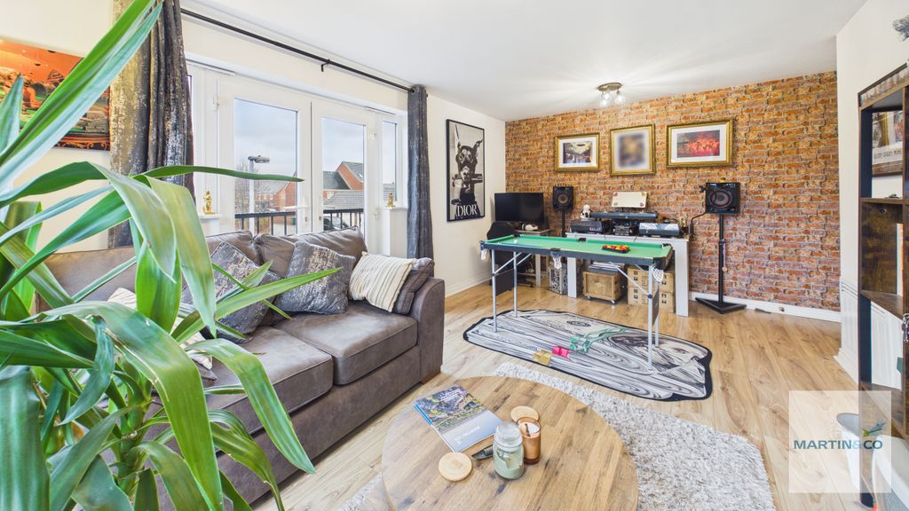 Property photo 3 of 13 Cam03663G0-Pr0237-Still005