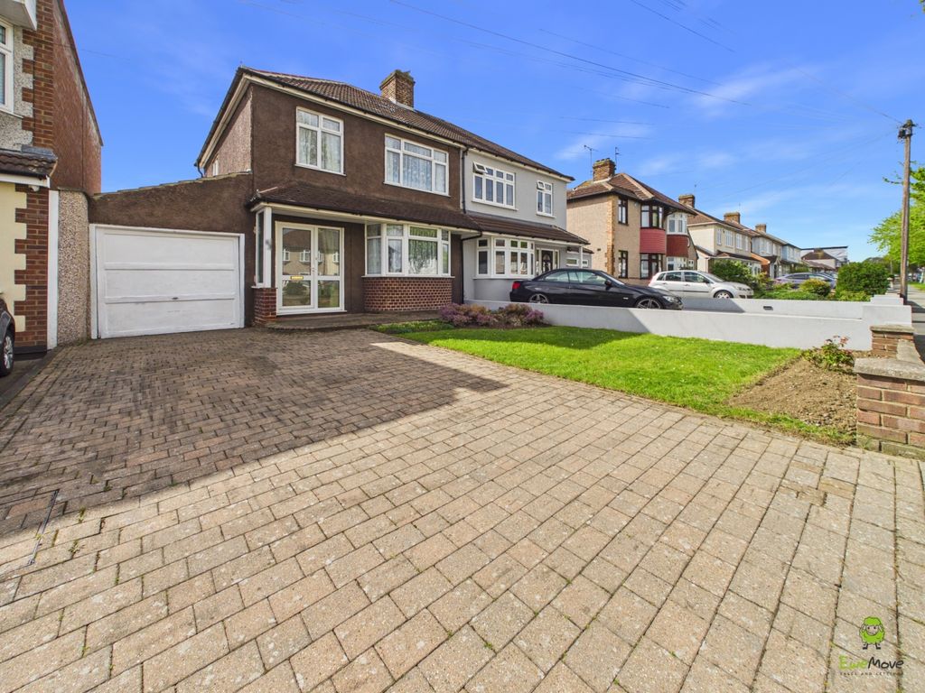 Property photo 2 of 21 Presented By Clinton At Ewemove Bexleyheath And Da