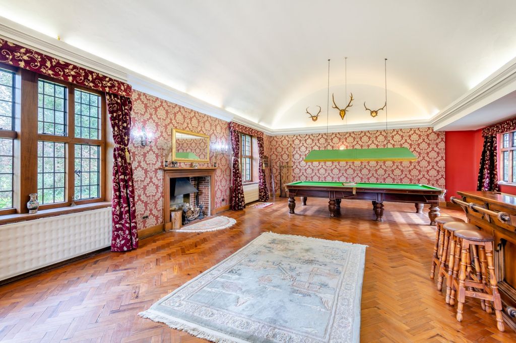 Property photo 3 of 24 Billiard Room