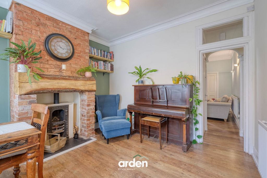 Property photo 3 of 11
