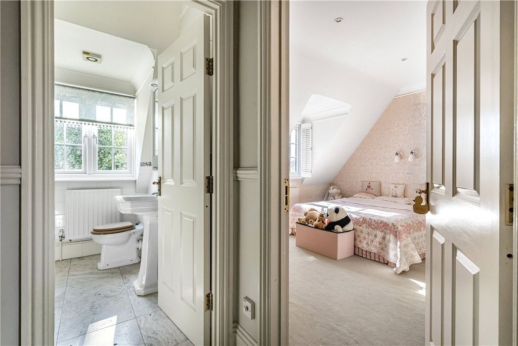 Additional image 12 of 4 bed terraced house for salePhoenix Square, Pewsey, Wiltshire SN9