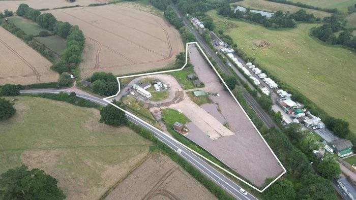 Property photo 1 of 2