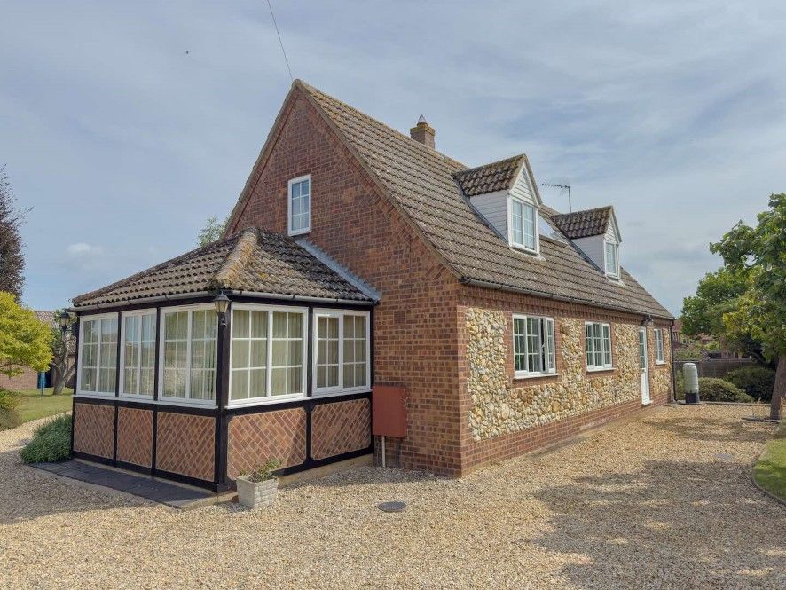 Property photo 2 of 31