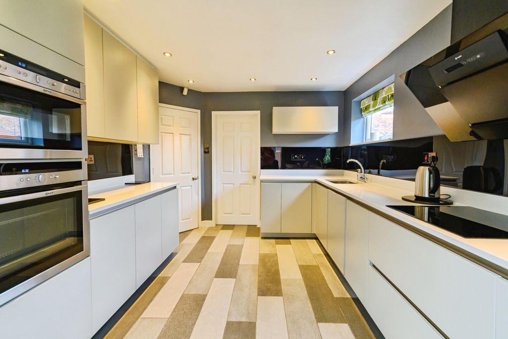 Property photo 3 of 22 Photo