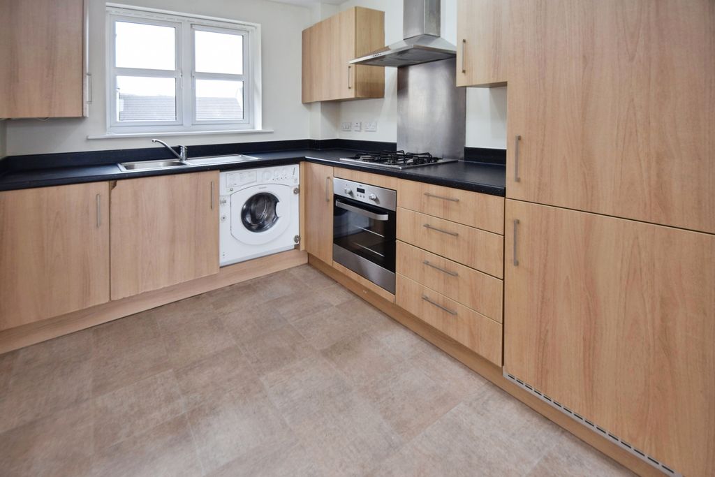 Property photo 2 of 9